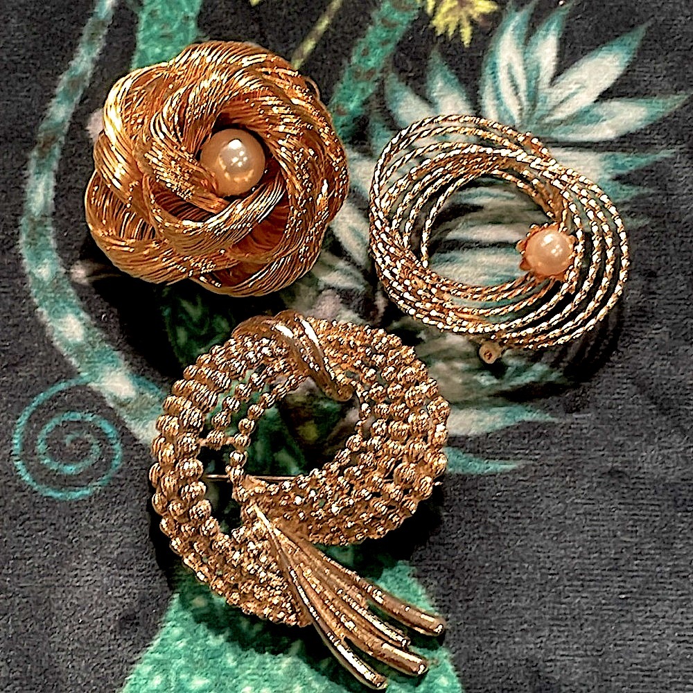 Vintage Golden Brooch Collection